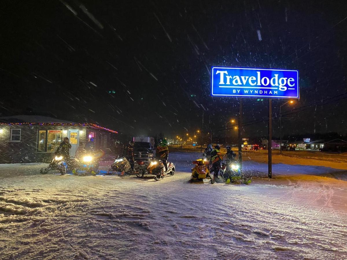 Travelodge By Wyndham Cochrane Extérieur photo