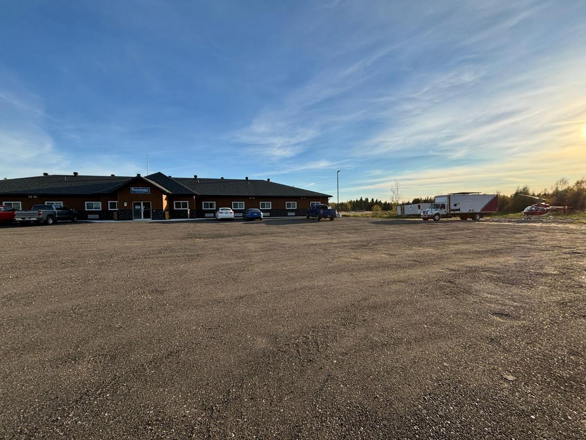 Travelodge By Wyndham Cochrane Extérieur photo